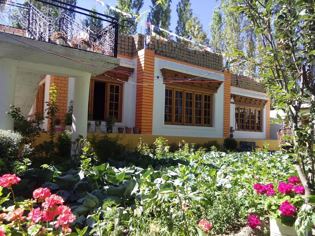 Galaxy Guest House Hundar Luaran gambar