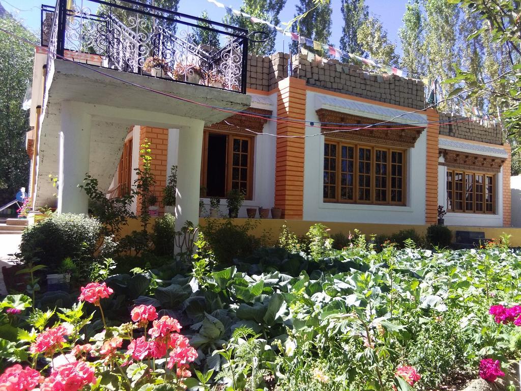 Galaxy Guest House Hundar Luaran gambar